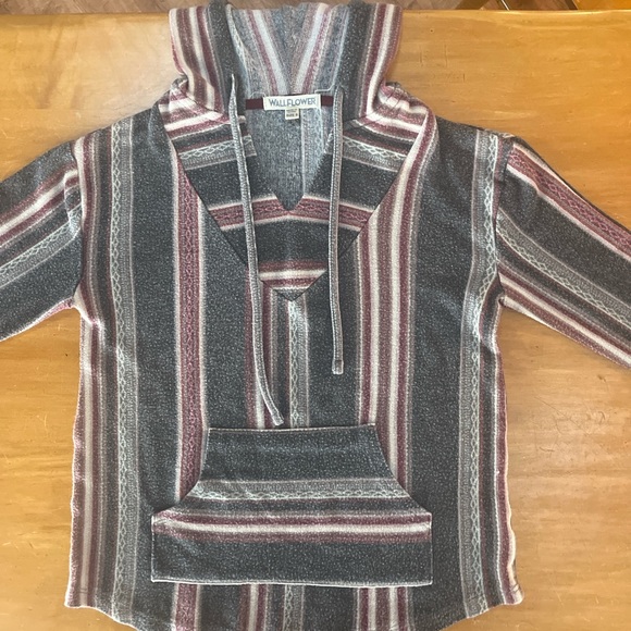 Wallflower Tops - Women’s Wallflower Baja Hoodie Sweatshirt – Size S